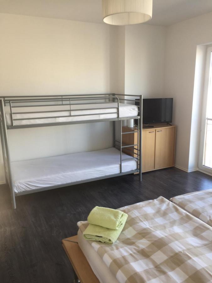Appartements Am Hafen Zwenkau Exteriör bild