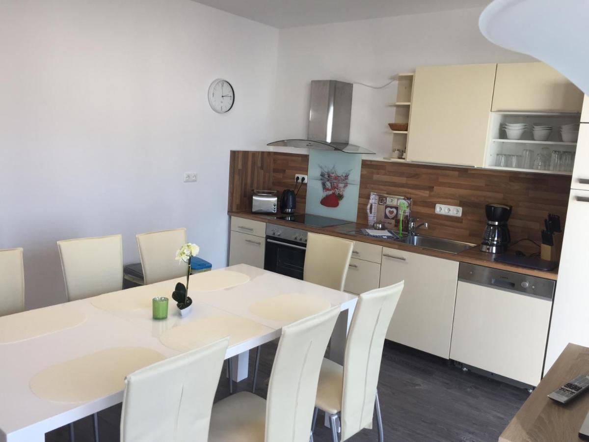 Appartements Am Hafen Zwenkau Exteriör bild