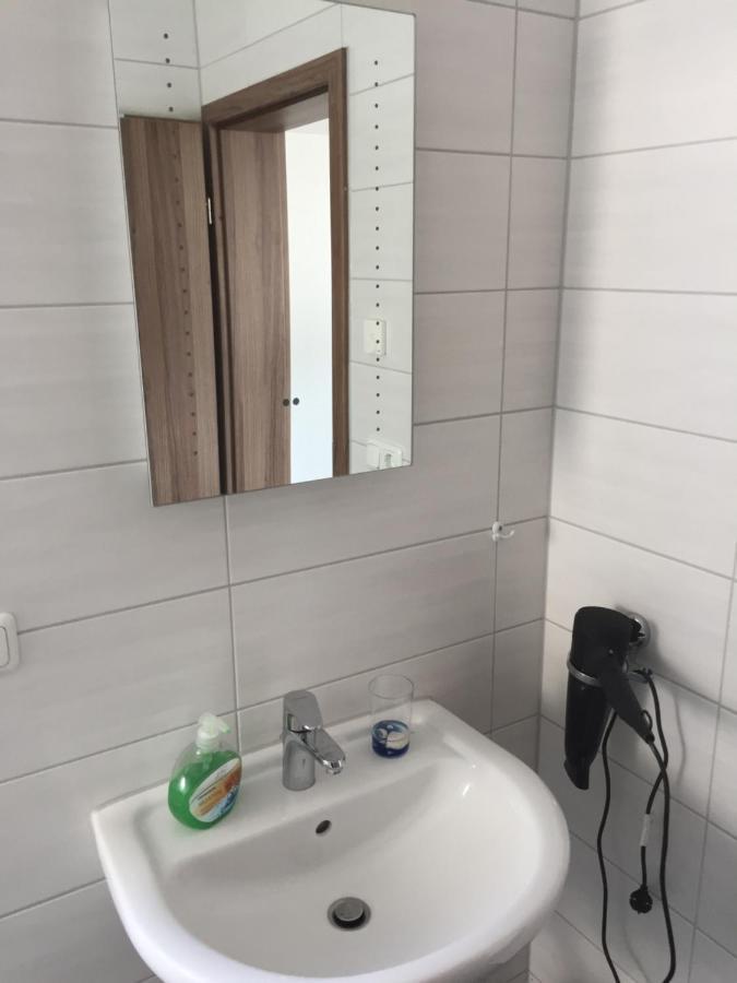 Appartements Am Hafen Zwenkau Exteriör bild