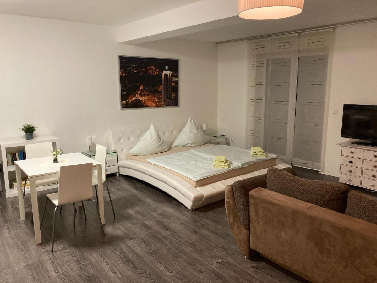Appartements Am Hafen Zwenkau Exteriör bild
